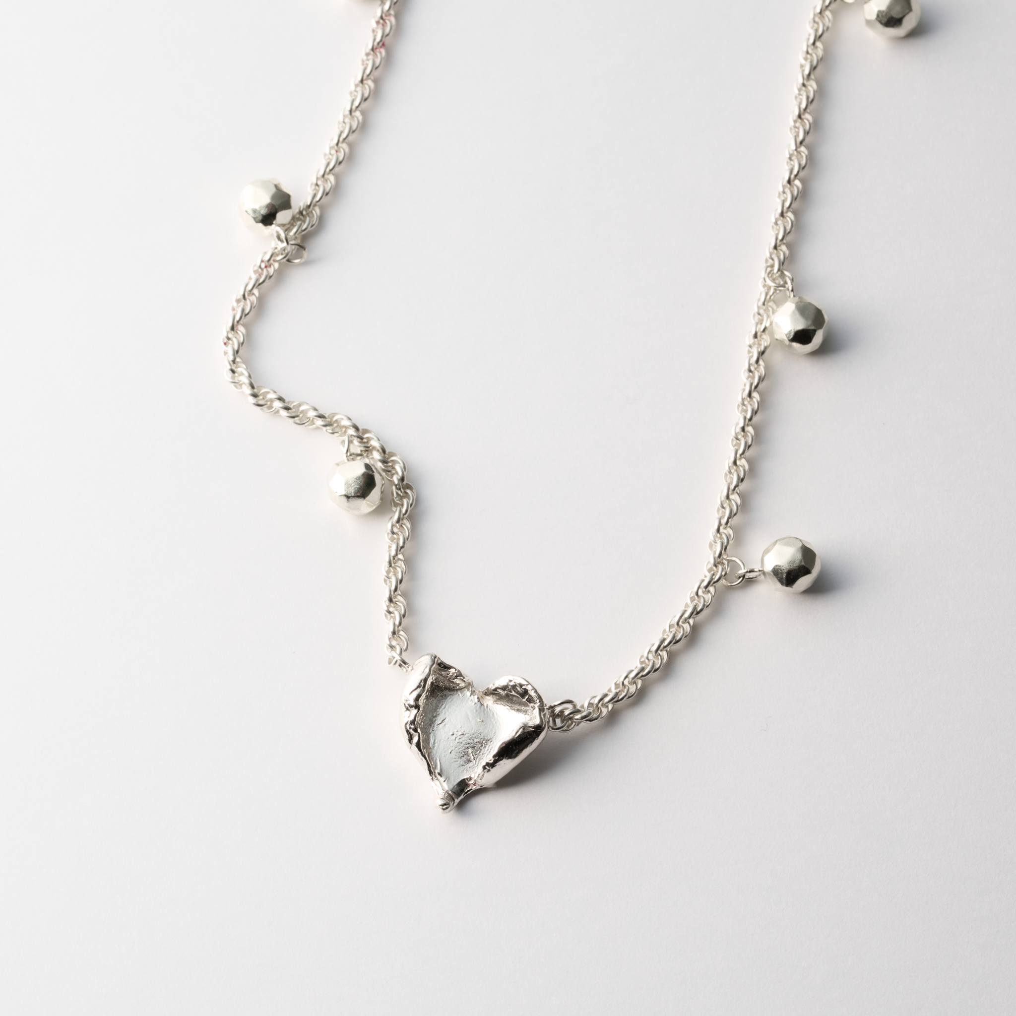 PETAL HEART NECKLACE