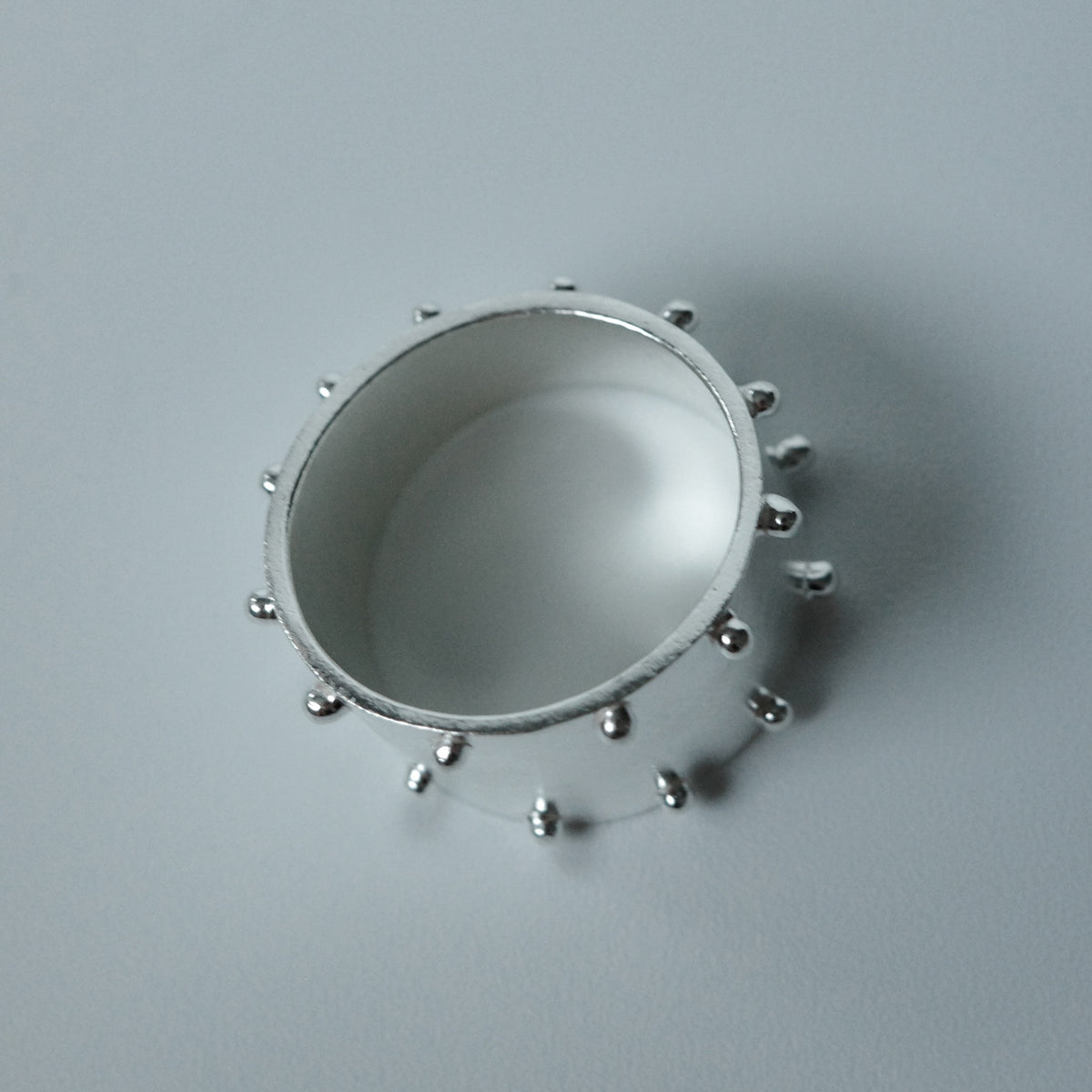 ANGLED CUT RAINDROPS RING
