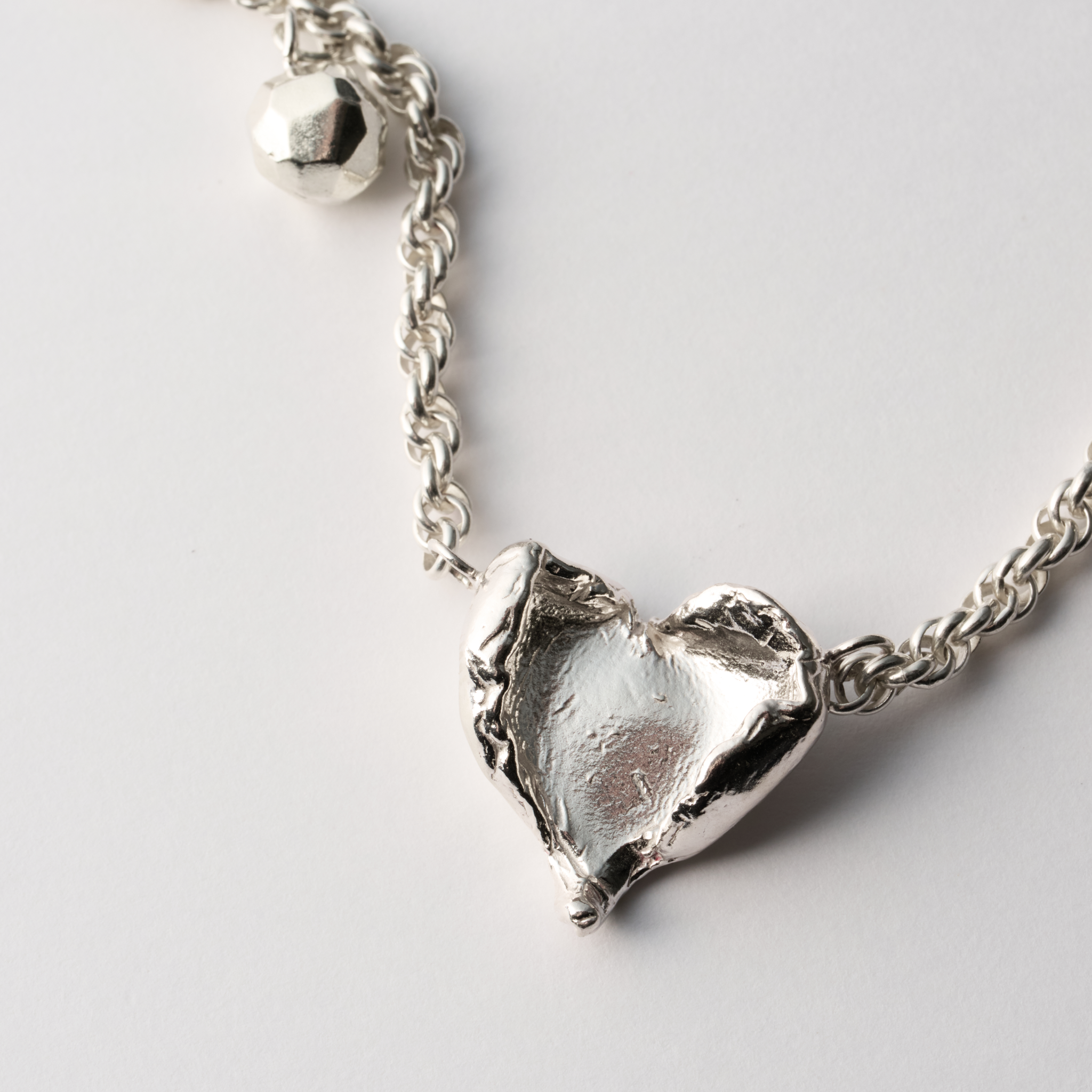 PETAL HEART NECKLACE