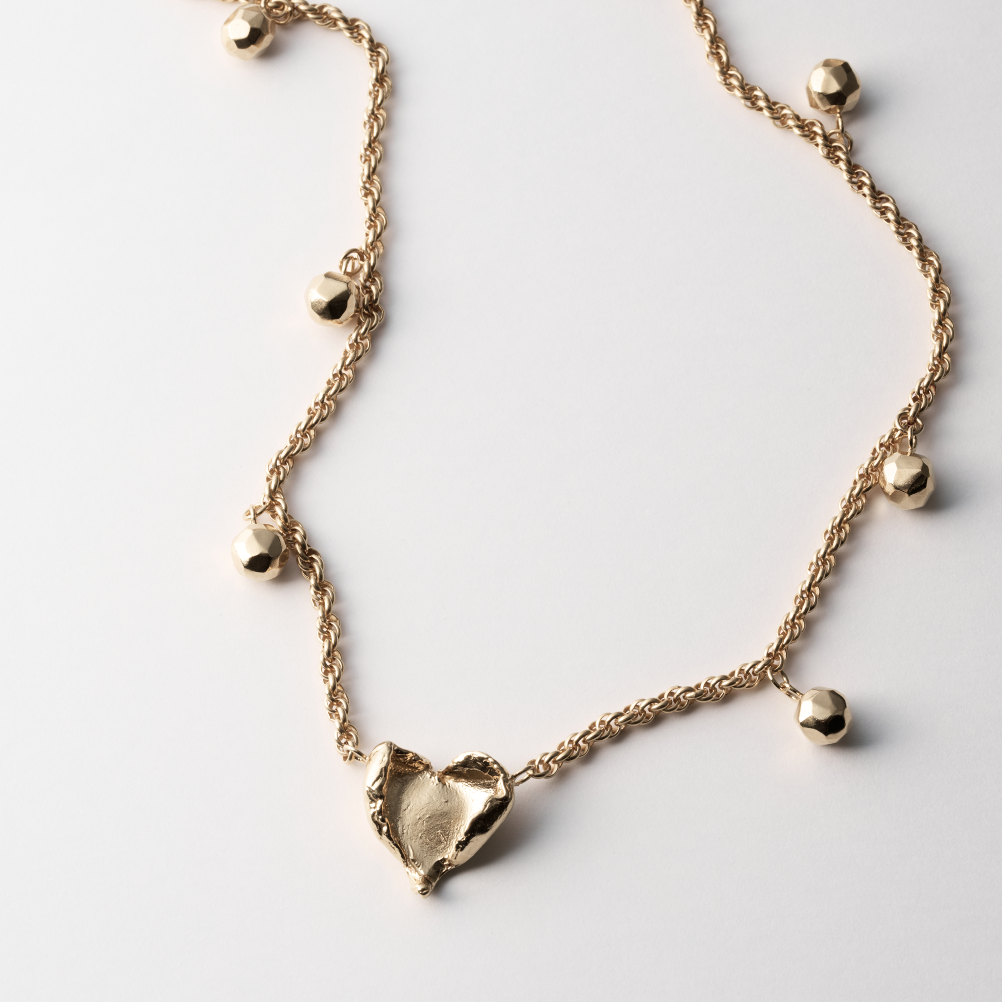 PETAL HEART NECKLACE