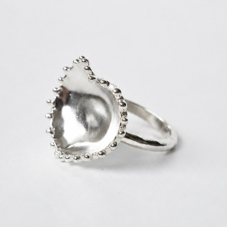 TWISTED RAINDROPS RING