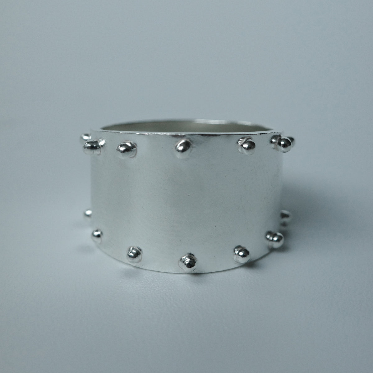ANGLED CUT RAINDROPS RING