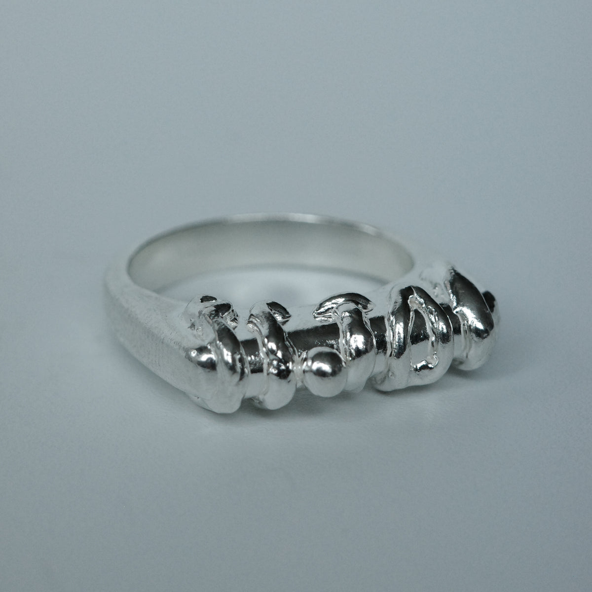 ”petal” BOXY RING